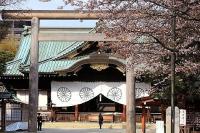 桜の咲く靖国神社