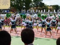 セレモニーでは専修大学付属高校のチアリーディングを披露